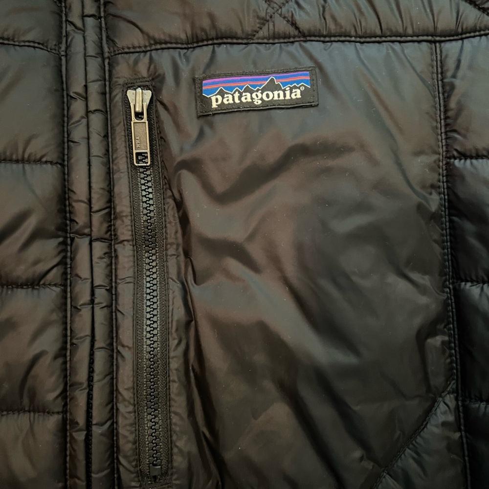 Patagonia Black Insulated Jacket - Picture 2 of 3
